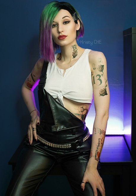 Kristy Che onlyfans strip tease