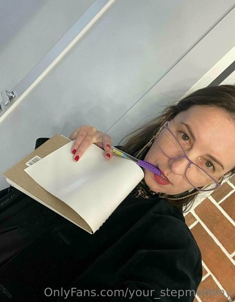 your stepmommy onlyfans naked