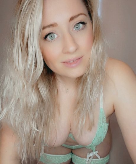 lottielushloves feet onlyfans