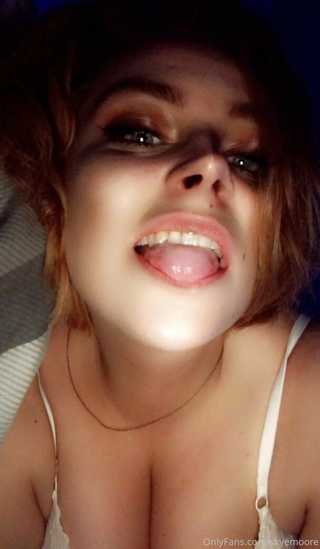 skyemoore onlyfans nude leak