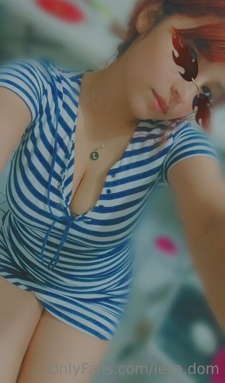 lesa dom onlyfans strip tease