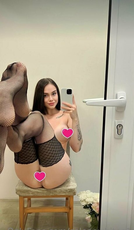 selenewhitee1 nudes onlyfans leaks