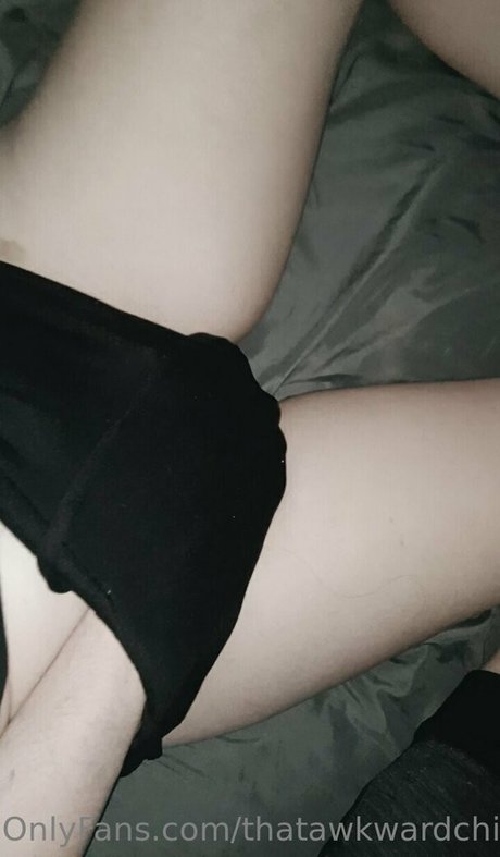 thatawkwardchickbecky onlyfans for free