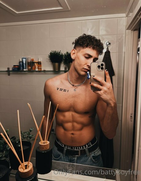 battyboyfree desnuda onlyfans