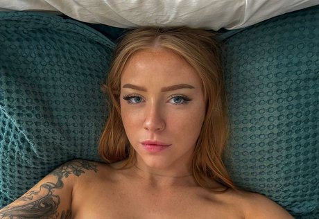 Little miss red onlyfans ass