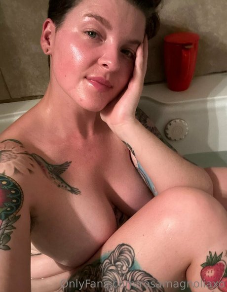 female asian onlyfans sexy shots