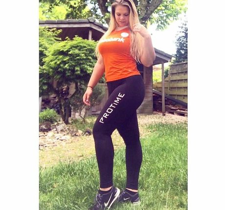 Joyce Straten onlyfans strip