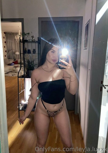 leyla luxxx nude onlyfans pics