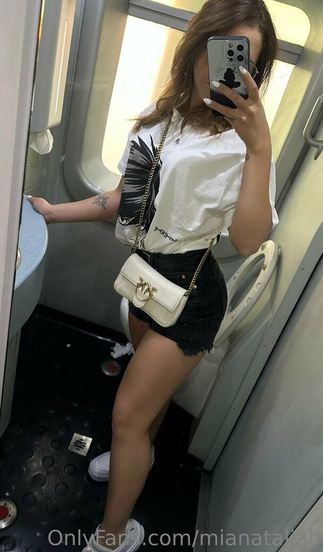 skinny ebony onlyfans pornographic selfie