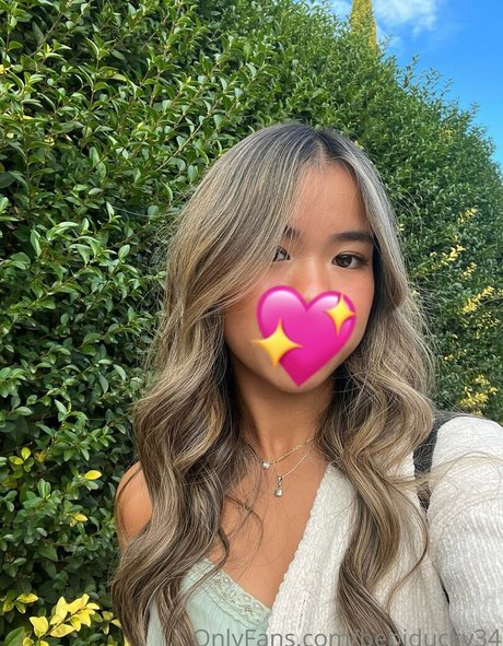 heyitsnamii naked onlyfans leaked