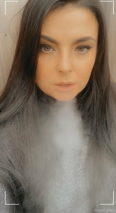 scarletjames301 onlyfans photos