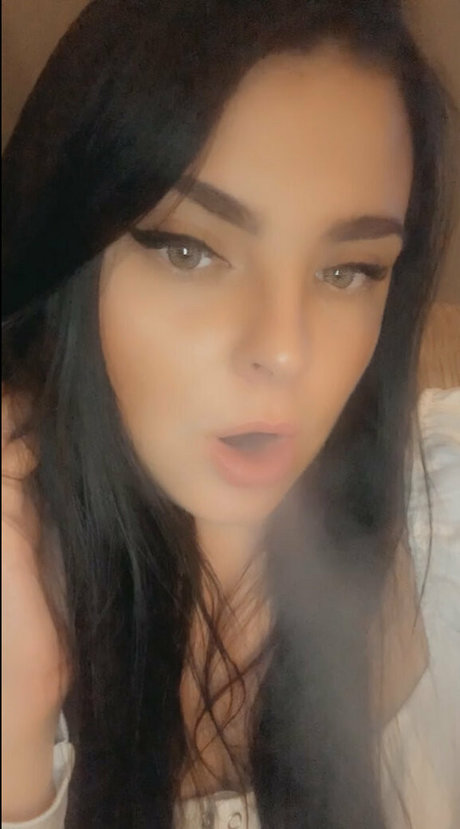 scarletjames301 naked onlyfans leak