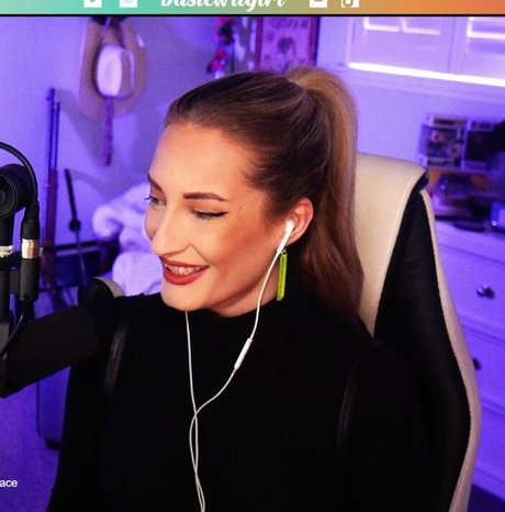 BasicWitGirl onlyfans leaked pictures