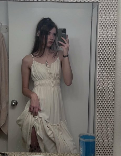 Skatie420 topless onlyfans