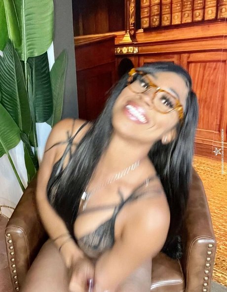 Ariane Andrew nudes onlyfans leak