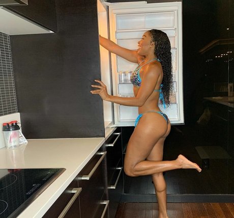 Ariane Andrew porn onlyfans