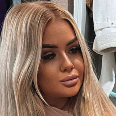 Emily Marlor boobs onlyfans