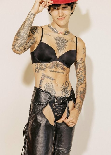 yourfavoritetomboy naked only fans