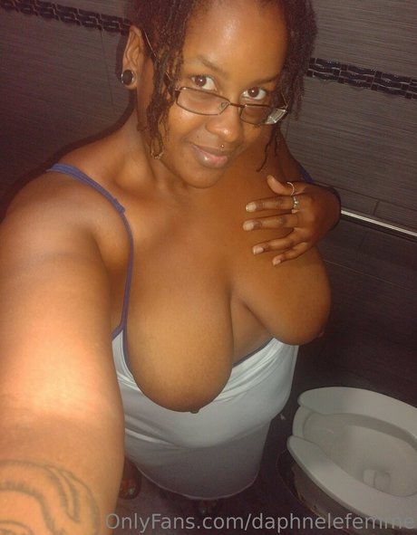 daphnelefemme onlyfans sex