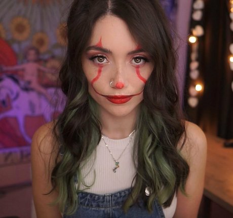 Skyytea nudes only fans