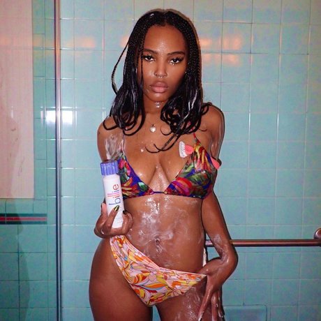 Quenlin Blackwell new onlyfans leak