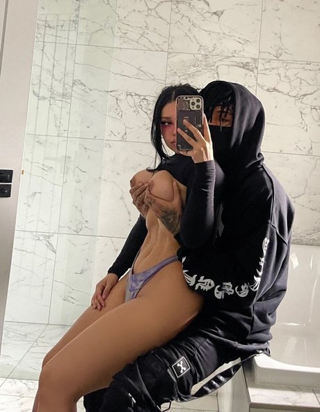 Gina Savage onlyfans leaks.