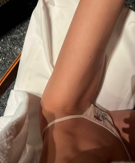 Anastasiia Mironova onlyfans strip tease