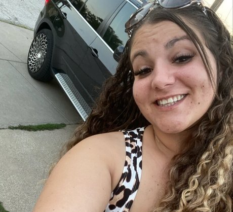 Bad Mom In Real Estate onlyfans leak