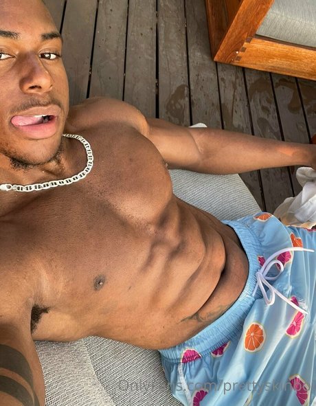 prettyskinboi onlyfans uncensored