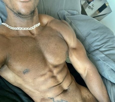prettyskinboi onlyfans de