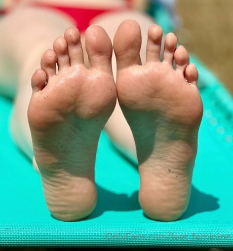 feet feminine new onlyfans leaks