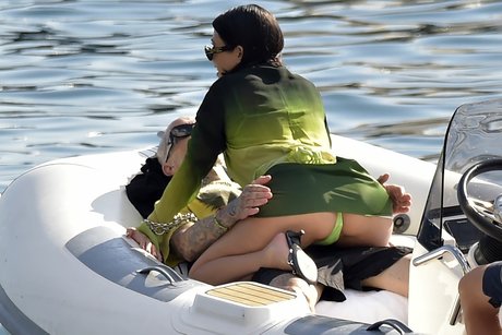 Kourtney Kardashian sex tape onlyfans