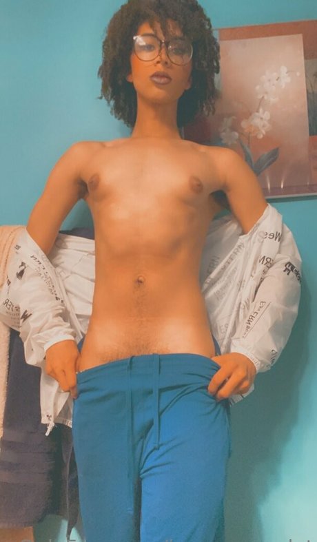 ivyevescarlet topless onlyfans