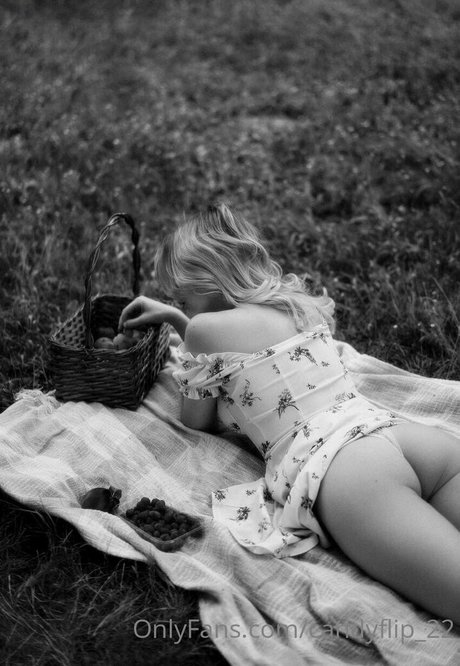 chloe ira Profile pic