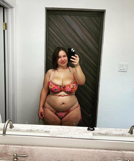 malmalloy topless onlyfans