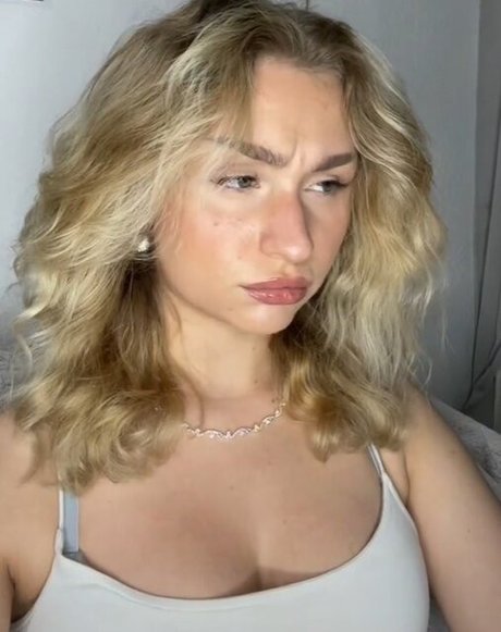 Lilly Pearce onlyfans content leaked