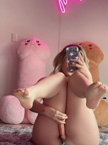 Vivianne Lomeli onlyfans leajs