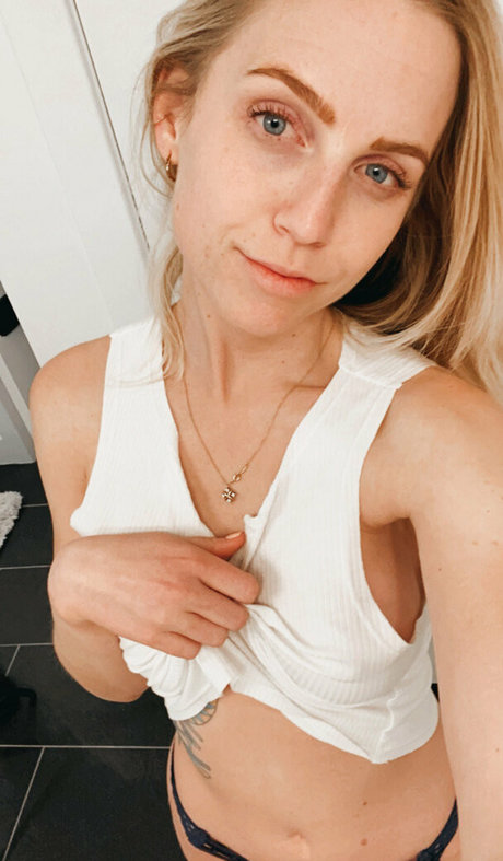 violet walker66 free Profile pic