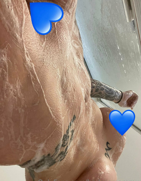 badassmommy naked onlyfans