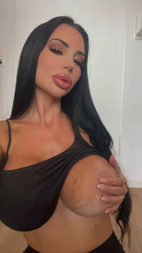 Yvonne Bar onlyfans leaks nudes