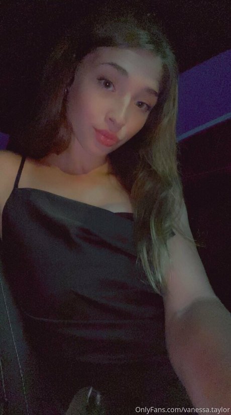 Vanessa Taylor onlyfans nude photos