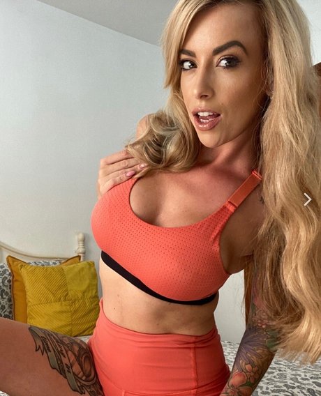 Charlie Zoe leaked onlyfans pics