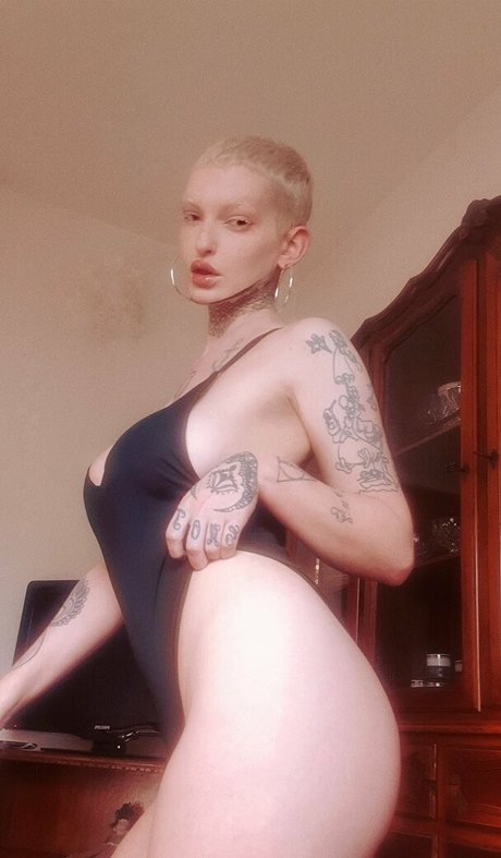 Nausicaa Rondina_ onlyfans leaked nude