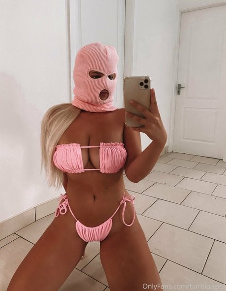 Apollonia Llewellyn onlyfans leaks free