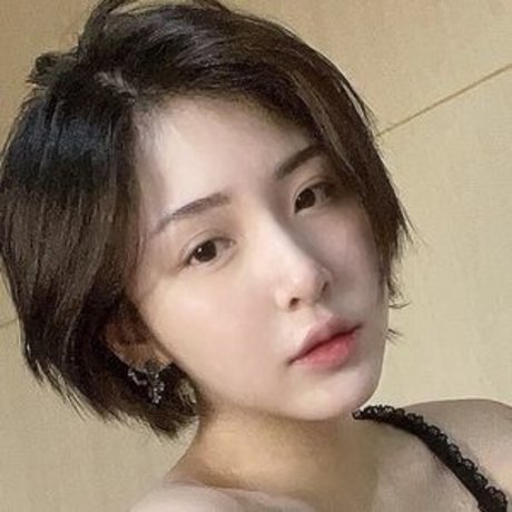 b saya onlyfans porn nude