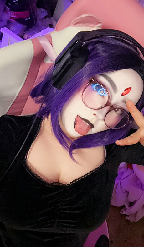 Enyaarwyen onlyfans topless