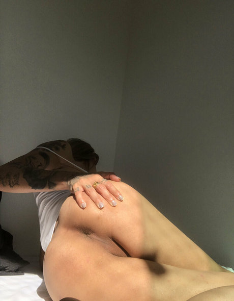 bruninhatgirl only fans pictures