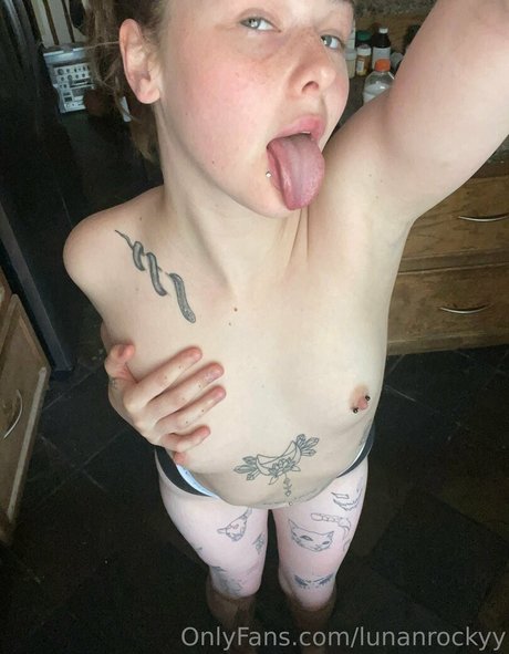 lunanrockyy onlyfans leaked