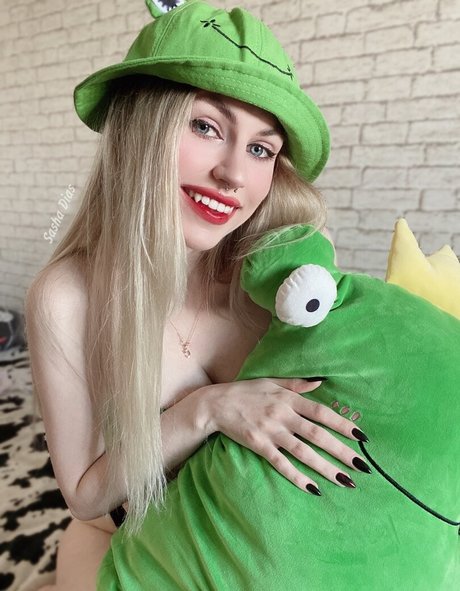 blonde tattoos onlyfans sexy nude scan