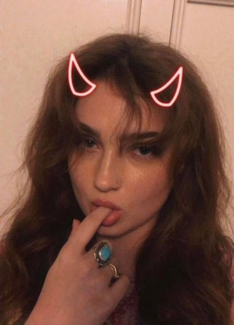 Scarlett Somebody onlyfans leams